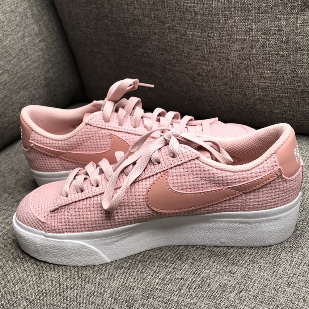 Nike Blazer Low Platform size 6 1/2 us - Picture 8 of 10